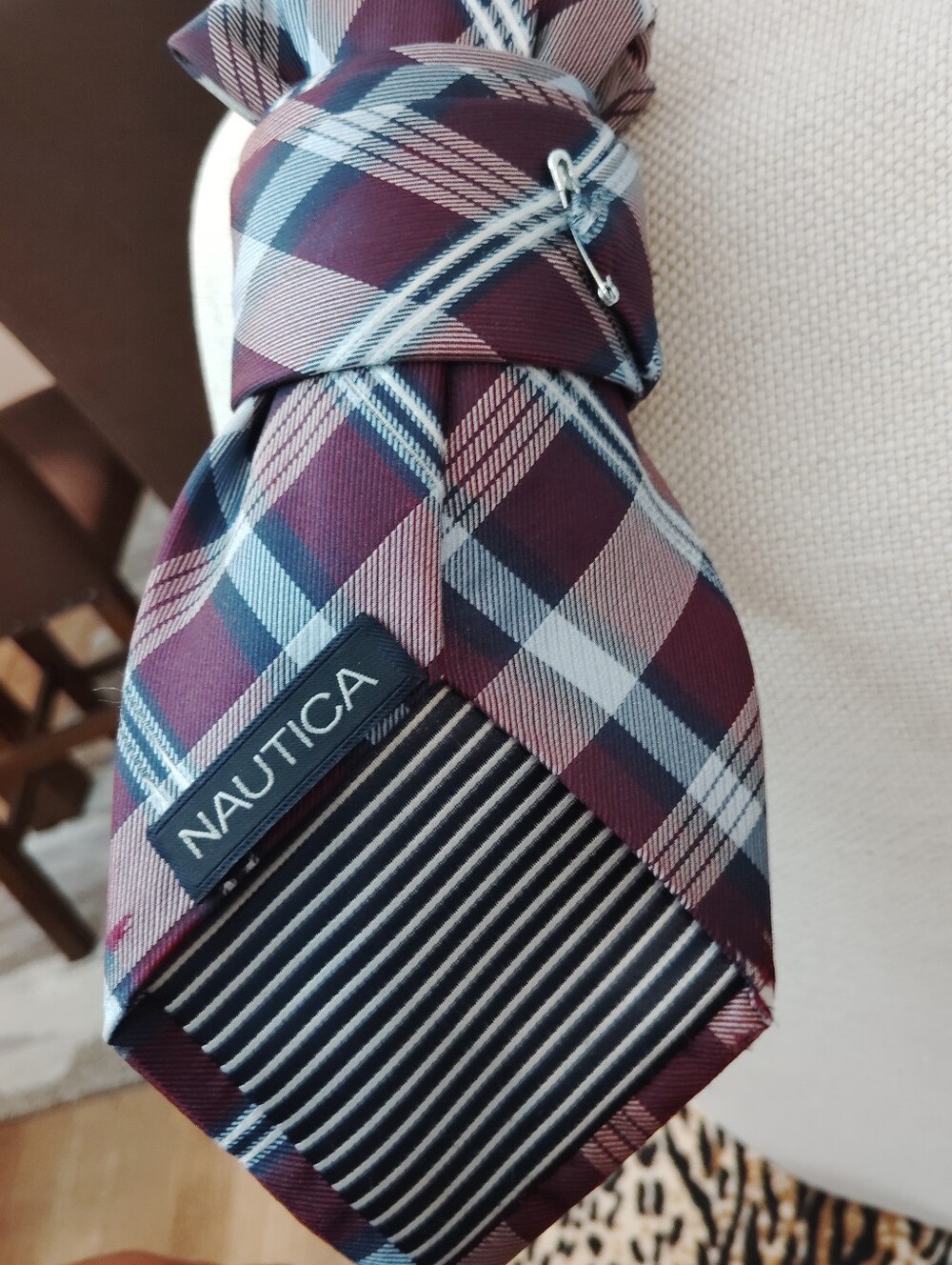 Nautica Burgundy and Navy Plaid Necktie W/ I'm the Bride! ๐ Brooch - Picture 4 of 4